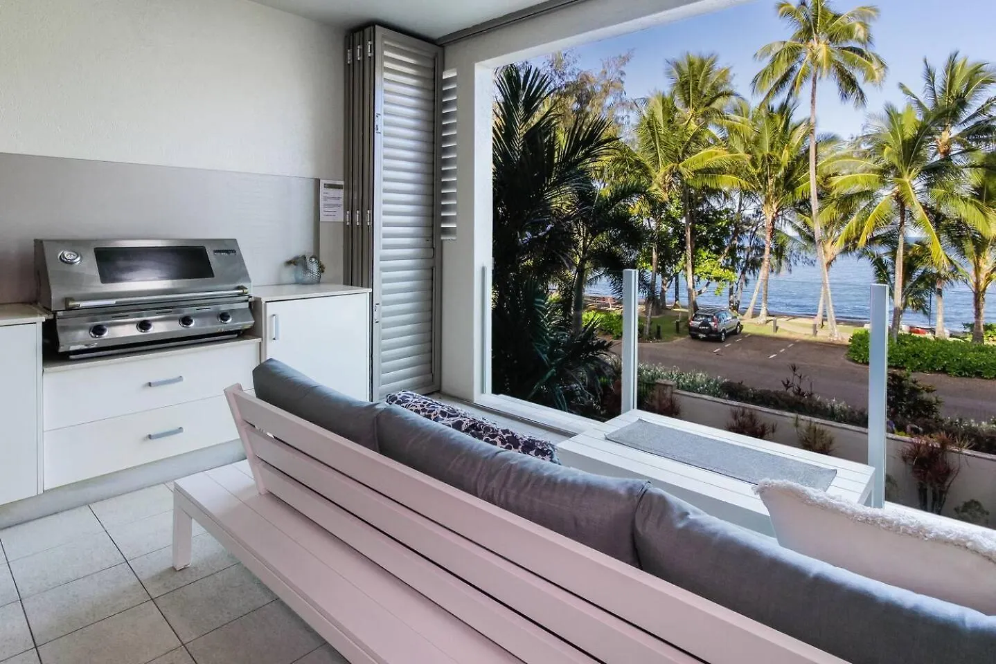 Aqua Aura - Bask In Beachfront Living Palm Cove Australia